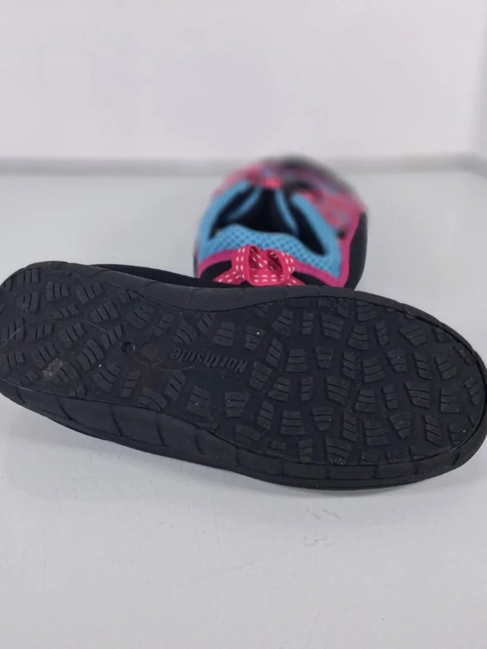 Northside Brille II Water Shoes Big Girls Size 4 Pink Turquoise Bungee Cord